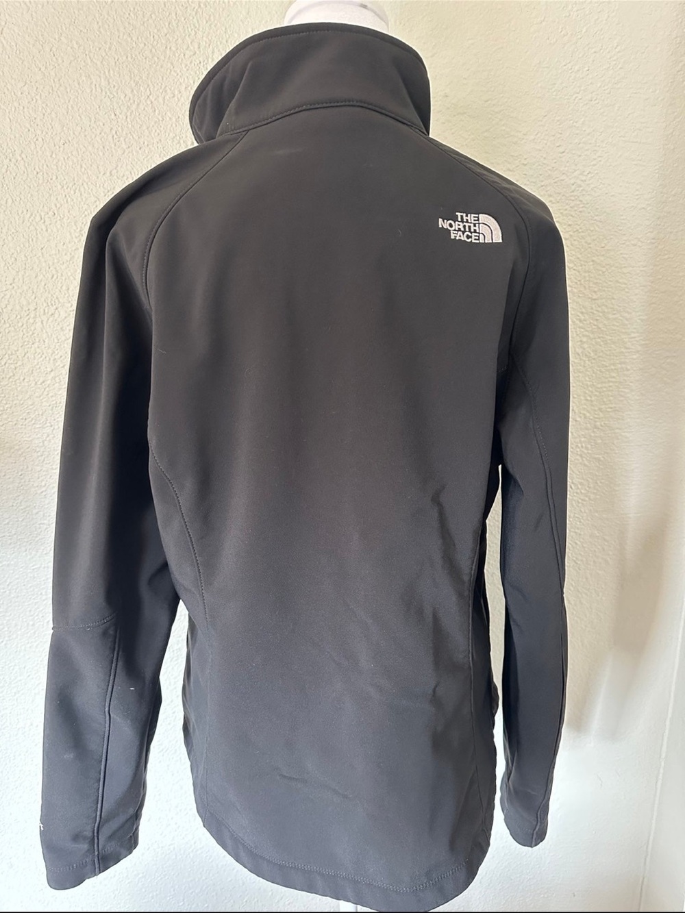 The North Face Apex Bionic Softshell Jacket - Picture 2 of 8